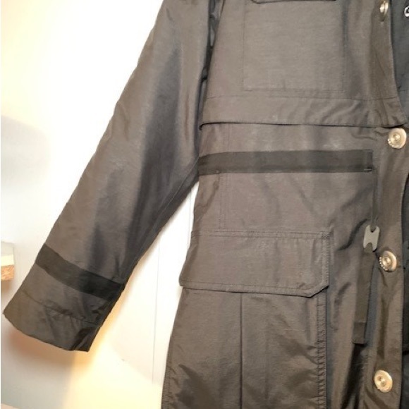 Hunter Parka in Black - Picture 5 of 9